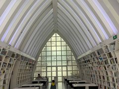 -钟书阁(松江泰晤士小镇店)