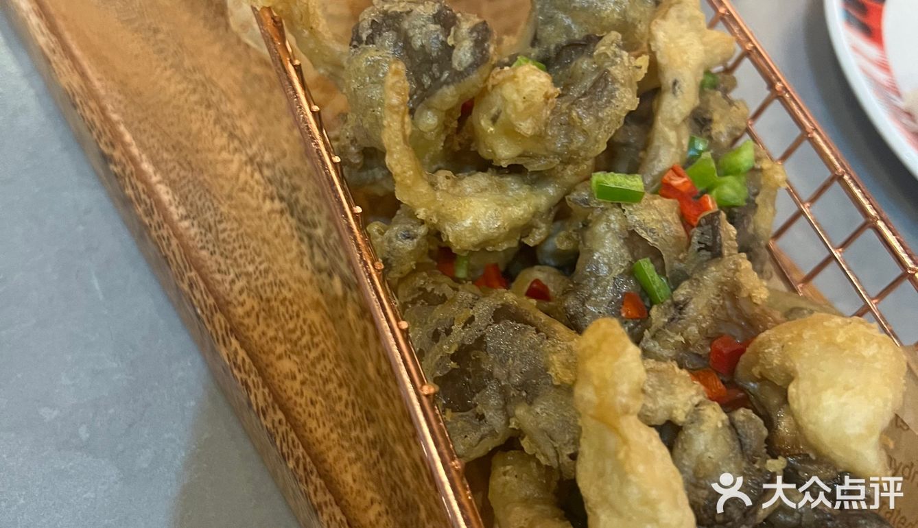 新疆菜中的辣子鸡很绝！