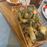 新疆菜中的辣子鸡很绝！
