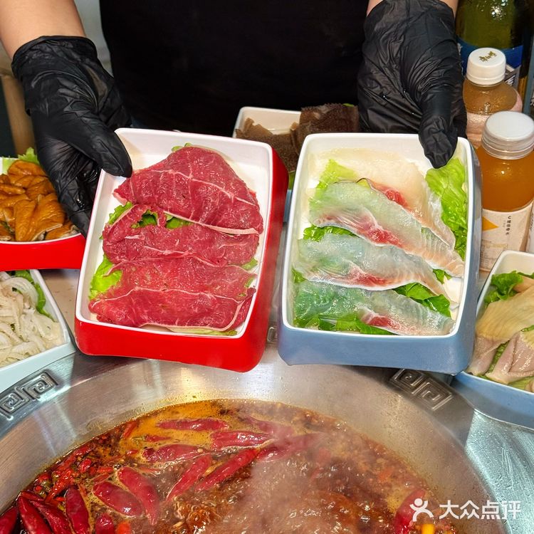 周末聚餐宝藏地！郑北忠鲜货自助火锅太绝了
