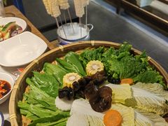 -尚尚仙·酸汤猪手·猪肚鸡火锅(华联万柳购物中心店)