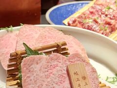 -山川小町·极番烧肉(新地假日广场店)