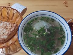 -陈掌柜澄城水盆羊肉(钟楼店)