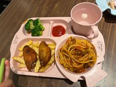 -港丽餐厅(正大店)