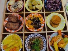 -轻蔬不用等·素食(江苏路店)