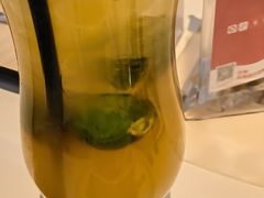 -港丽餐厅(高德置地店)