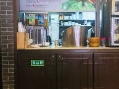 -遵义虾子张六羊肉粉(地王店)