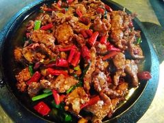 花椒叶炒牛肉-乡村小榭饭店