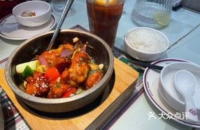 Stone Pot Chicken with Golden Herb