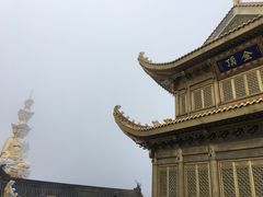 -峨嵋山金顶