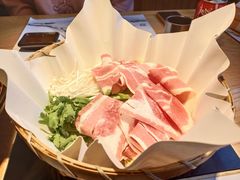 -枝魯枝魯自助料理