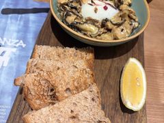 滇南杂菌配酸面包-山野板扎·云贵川Bistro(上海首店)