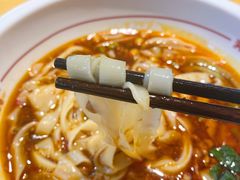 -呷佬·长沙手工米粉(金沙江路店)