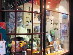 -西西弗书店&矢量咖啡(壹方购物中心店)