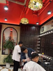 -东方先生国潮男士理发馆