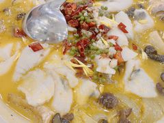 鲜椒酸汤鲈鱼-鹿港小镇(黄金店)