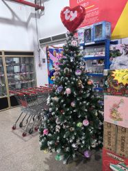 -逝水玩具折扣店