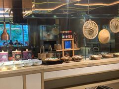 -大中华希尔顿酒店-念自助餐·嗨啤·小龙虾