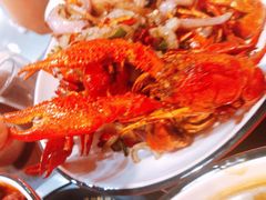 -虾弄弄海派小龙虾·牛羊蝎子火锅