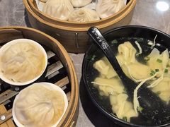 -莱莱小笼·乔艾