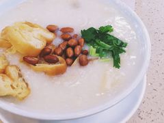 荔湾艇仔粥-点都德(千灯湖环宇城店)