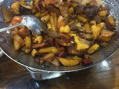 -老唐三下锅 ·张家界地标美食(溪布街店)