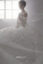 -至臻微拉婚纱摄影