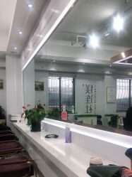 -镁连社·美联社