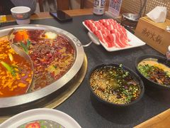 -沸炉重庆老火锅(军事博物馆店)