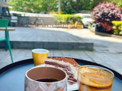 -Be Lived Cafe比例咖啡(摩天轮店)