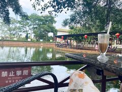 -侯臣咖啡文化村