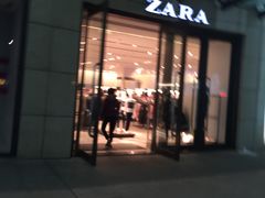 -ZARA(凯德乐峰广场店)