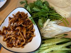 -关东小磨东北菜(上海长风大悦城店)