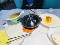 -阿瓦山寨·湘菜现炒·剁椒鱼头王(咸阳总店)
