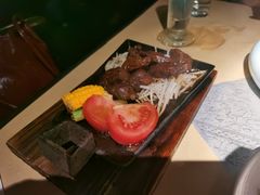 -穹六人间 people 6(岳阳路店)