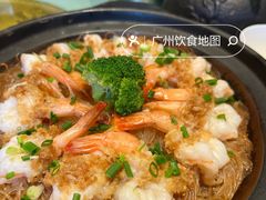 -帅巴人舅母子腊蹄民俗村