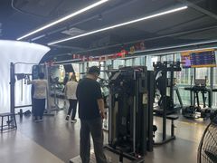 -超鹿运动(五四路恒力城店)