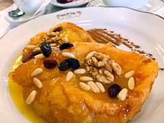 -Majestic Café