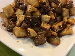 -维吾尔餐厅(宜山路店)