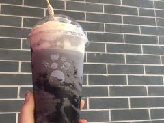 -喜茶(上海打浦桥日月光gelato lab+店)