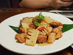 -雀舞云南菜(天津天河城购物中心店)