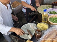 -正宗杂粮煎饼香软鸡蛋饼
