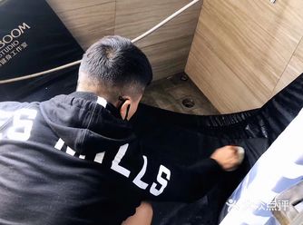 毫无销售痕迹的教练团队