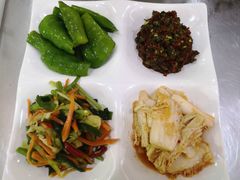 -萨宁音登锡伯风味餐厅(一楼店)