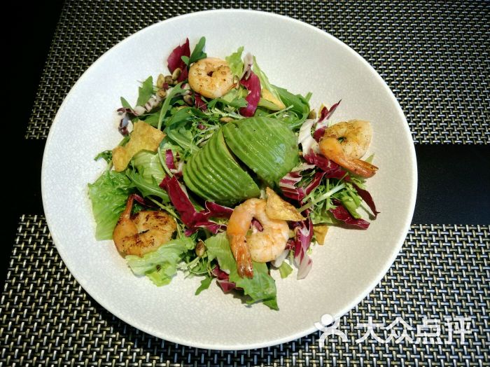 牛油果鲜虾沙拉