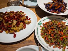 -一坐一忘云南菜(嘉里中心店)