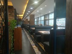 卡座-啊美丽炭火烤肉(滑翔一店)