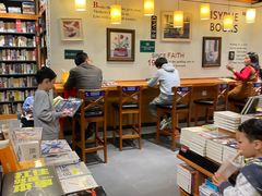 大堂-西西弗书店·矢量咖啡(新光天地店)