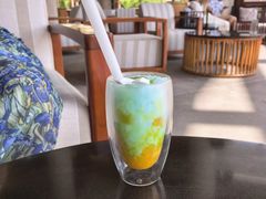 -亚龙湾喜来登·美景台大堂吧