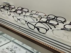 -翰佐蔡司小乐圆·依视路星趣控·暴龙眼镜折扣店
